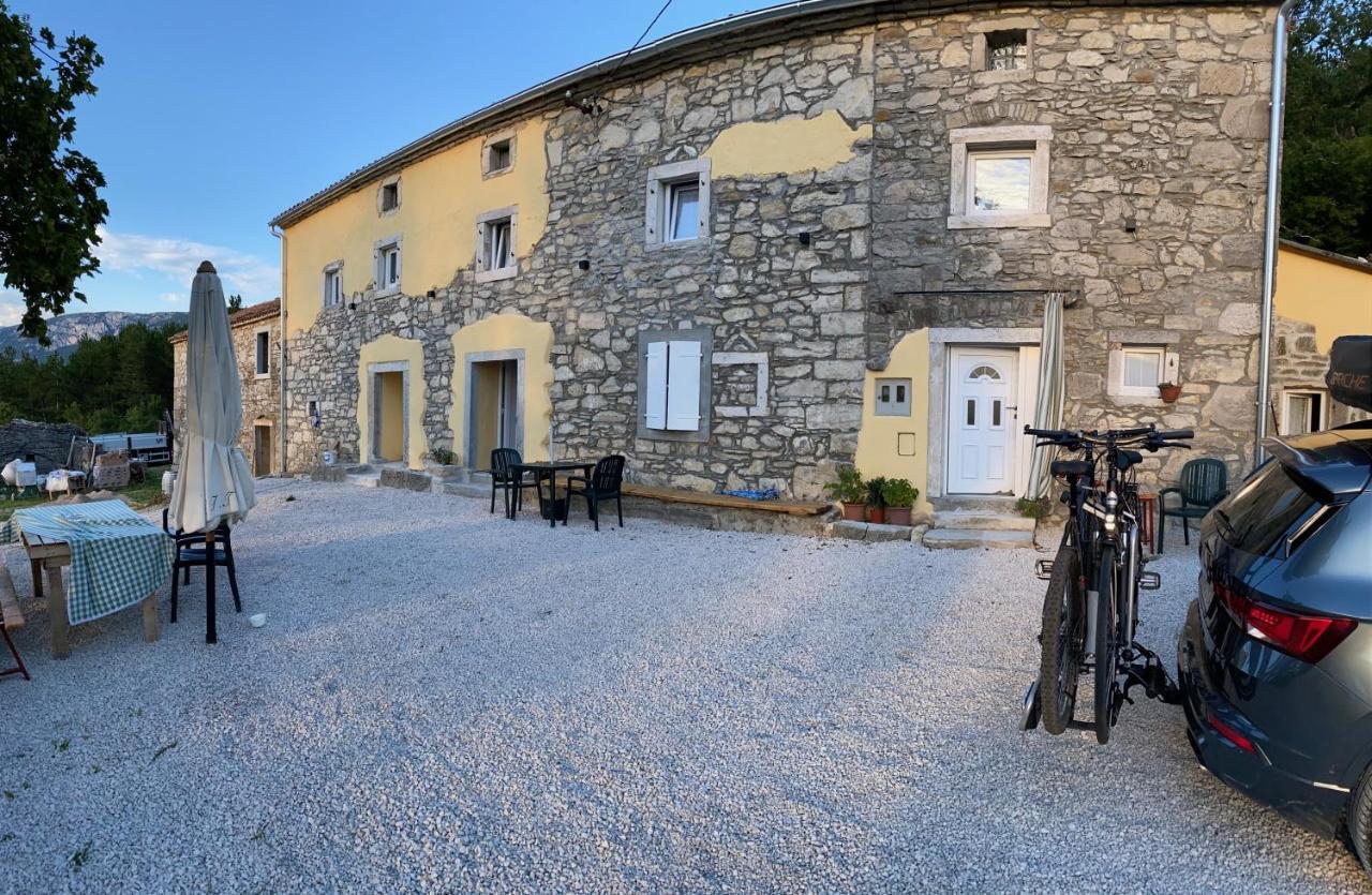 Skalameri Kozljak Exteriör bild